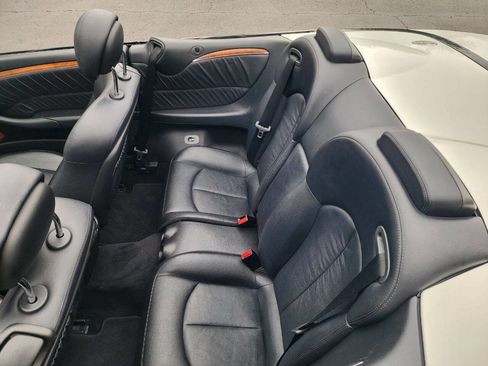 Used 2009 Mercedes-Benz CLK 350 Cabriolet image 20
