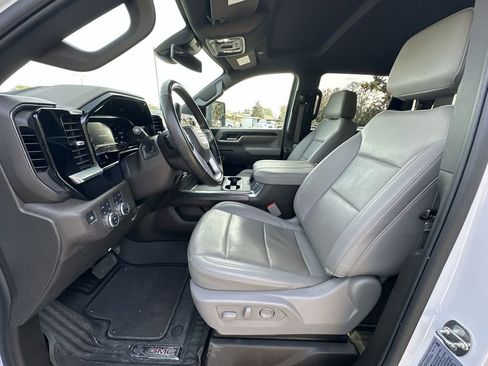 Used 2024 GMC Sierra 3500 SLT w/ SLT Premium Package image 15