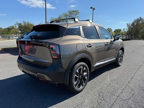 New 2026 Nissan Kicks SV w/ SV Premium Package image 5