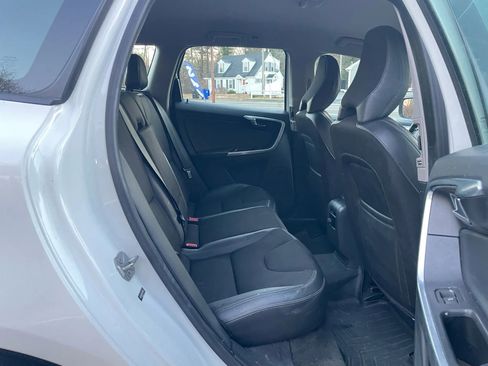 Used 2016 Volvo XC60 T5 image 38