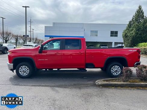 Used 2021 Chevrolet Silverado 2500 LT w/ Fleet Comfort Package image 4