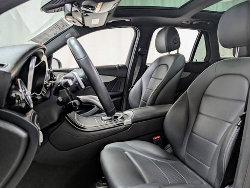 Used 2019 Mercedes-Benz GLC 350e 4MATIC image 15