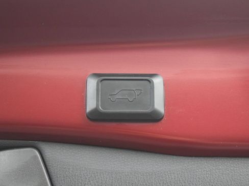 Used 2021 Toyota RAV4 XLE Premium AWD/4WD image 12