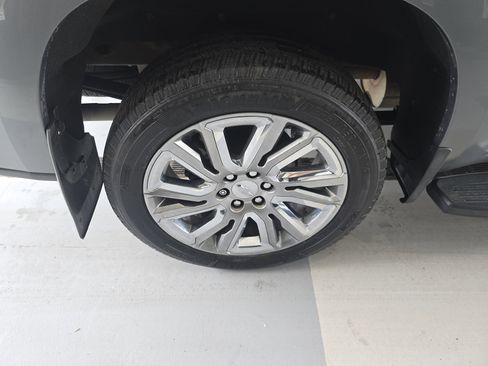 Used 2019 Chevrolet Silverado 1500 High Country image 12