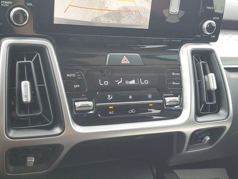 Used 2022 Kia Sorento S FWD image 27