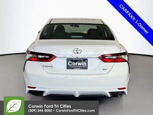 Used 2024 Toyota Camry SE FWD image 13