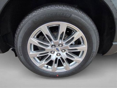 New 2026 Ford Explorer Platinum image 10