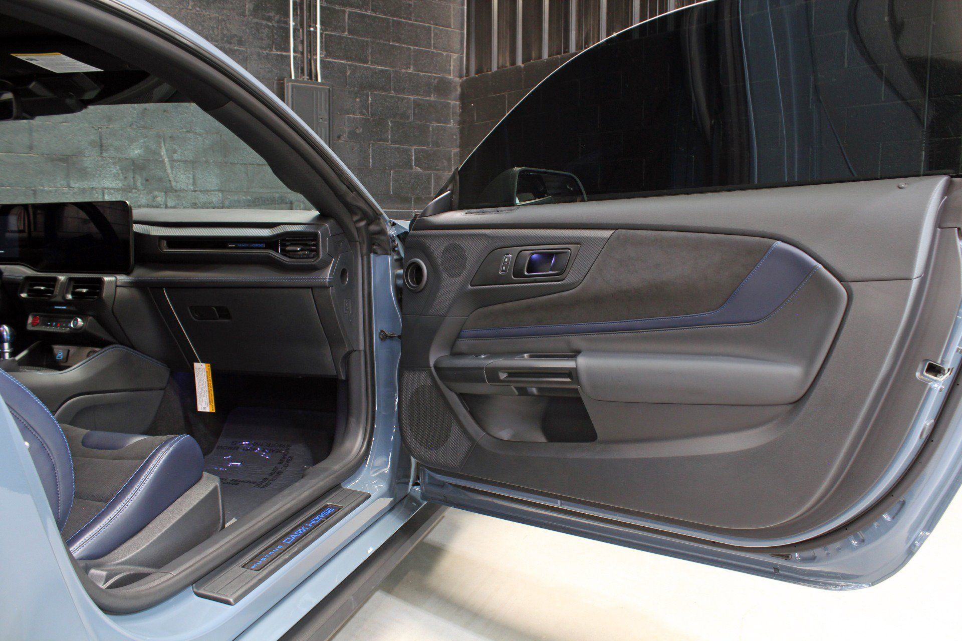 Used 2025 Ford Mustang Dark Horse RWD image 43