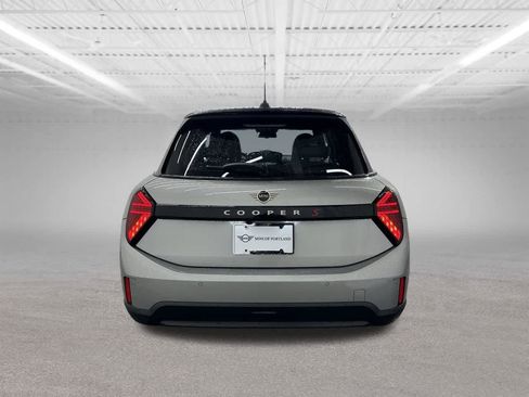 Certified 2025 MINI Cooper S image 4
