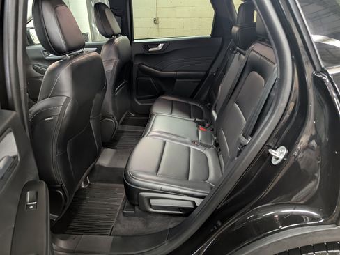 Used 2023 Ford Escape Platinum AWD/4WD image 7
