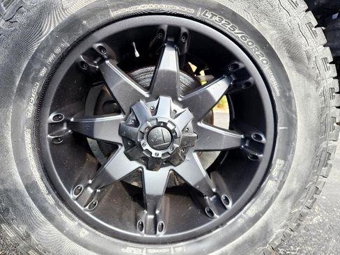 Used 2015 Ford F250 XLT w/ XLT Premium Package image 13