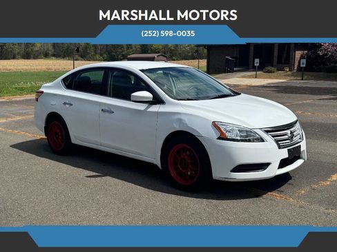Used 2015 Nissan Sentra S image 1