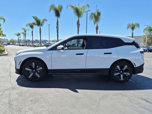 Certified 2025 BMW iX xDrive50 AWD/4WD image 7