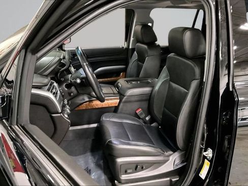 Used 2019 Chevrolet Tahoe Premier AWD/4WD image 25