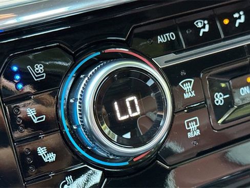 Used 2024 GMC Sierra 1500 Denali Ultimate image 29