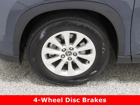 Certified 2025 Toyota Grand Highlander AWD image 11