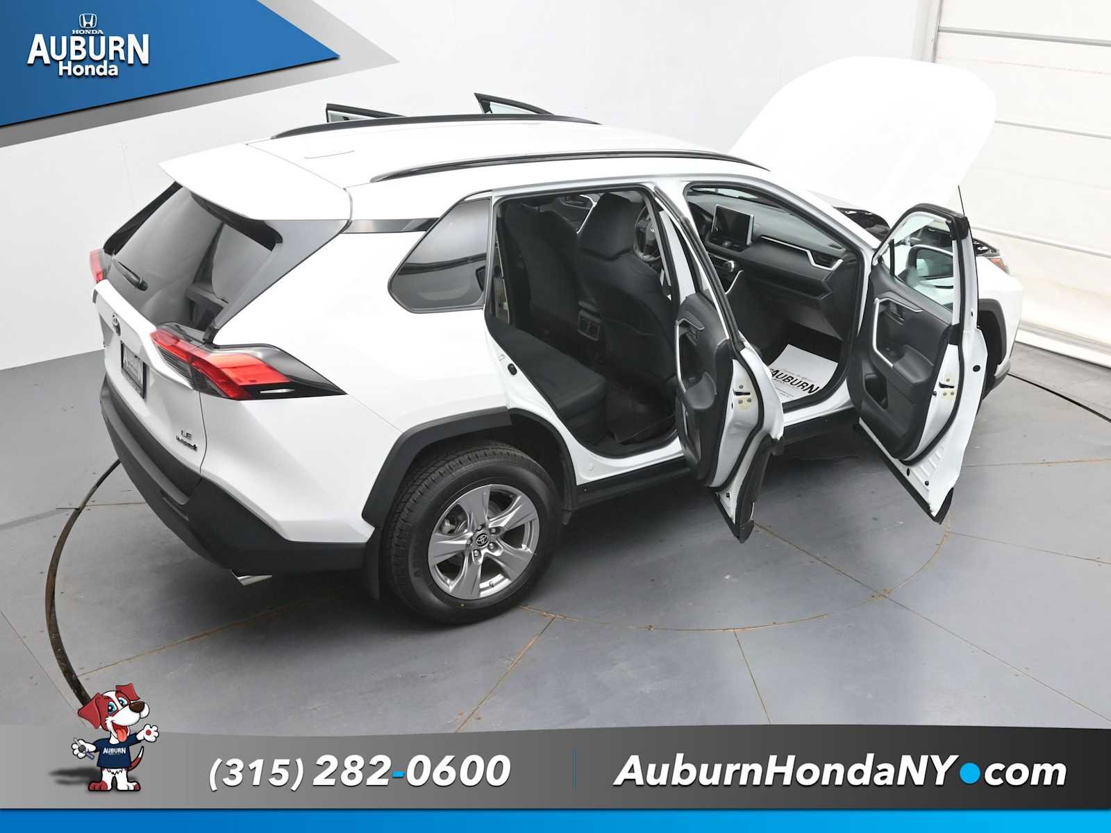 Used 2023 Toyota RAV4 LE AWD/4WD image 41