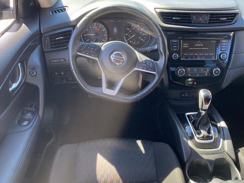 Used 2020 Nissan Rogue S w/ Special Edition Package image 10