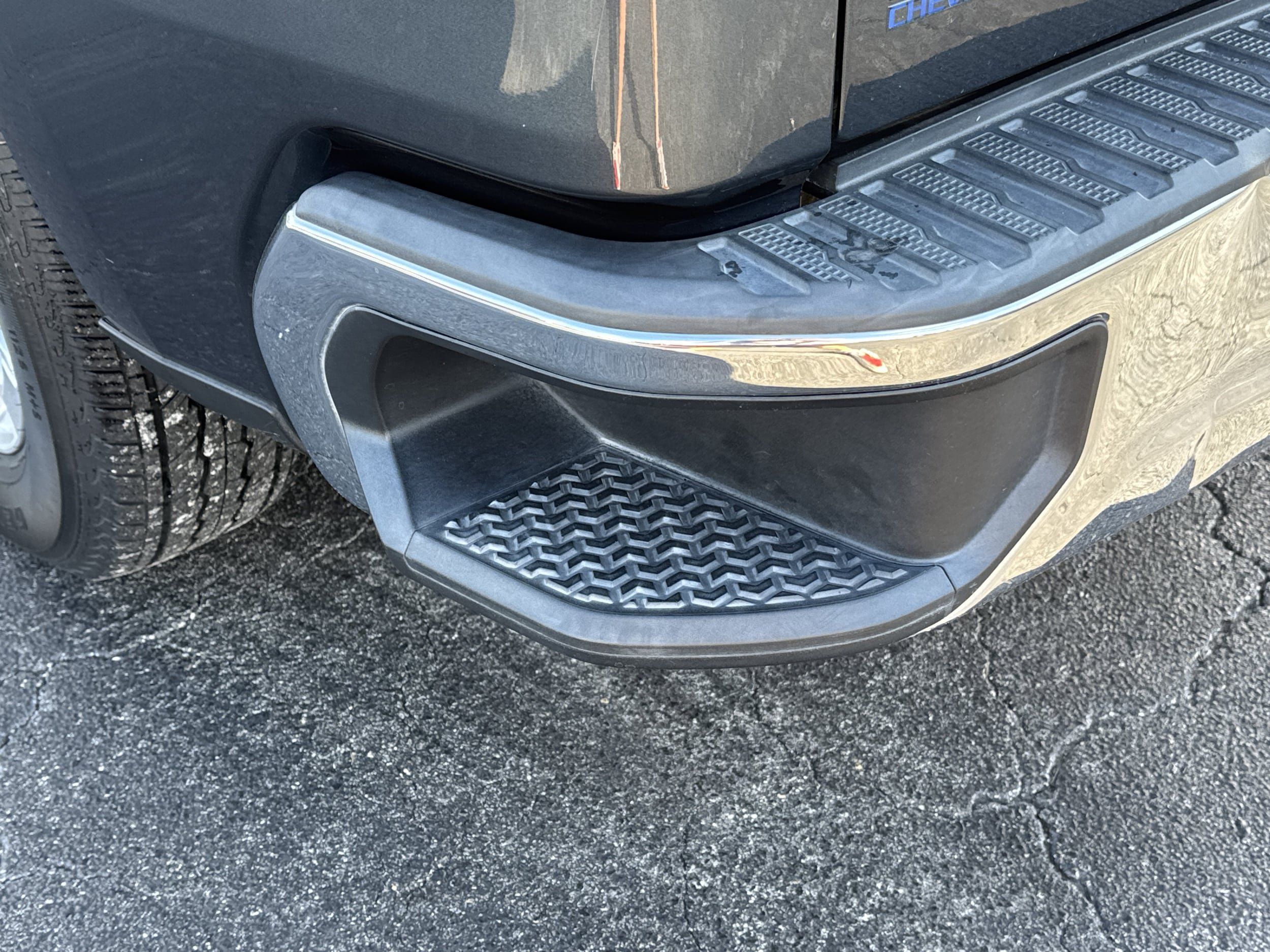 Used 2020 Chevrolet Silverado 1500 LT w/ Trailering Package RWD image 17