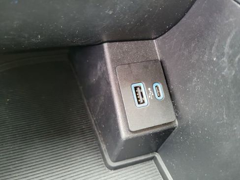 Used 2024 Ford Edge SEL image 29