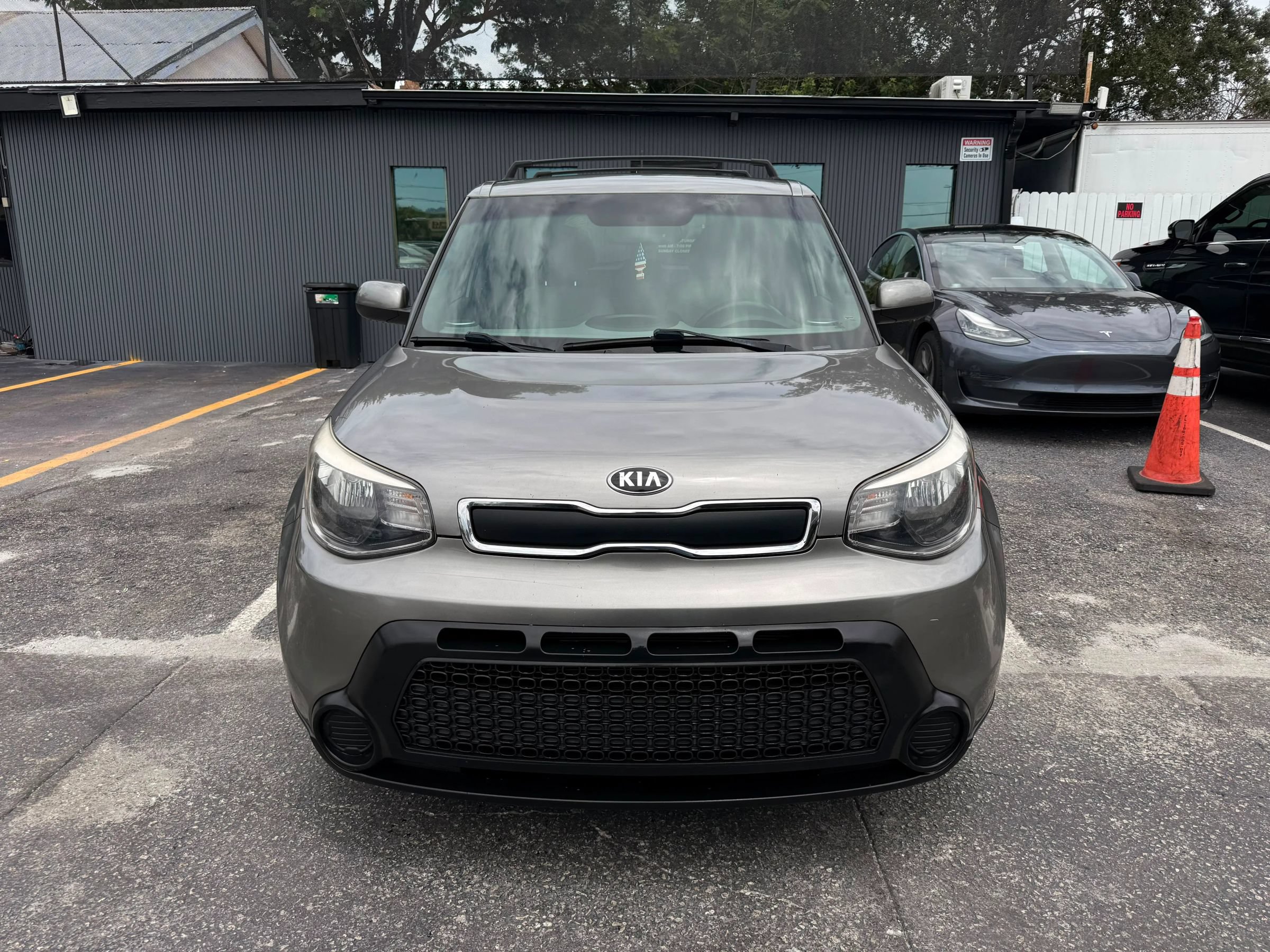 Used 2015 Kia Soul FWD image 2