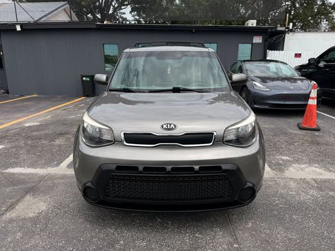 Used 2015 Kia Soul FWD image 2