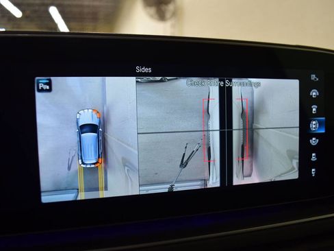 Used 2022 Mercedes-Benz GLE 450 4MATIC w/ Revised AMG Line Exterior image 19