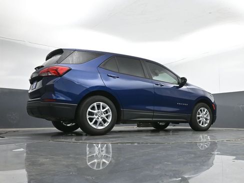 Used 2023 Chevrolet Equinox LS w/ LS Convenience Package image 41