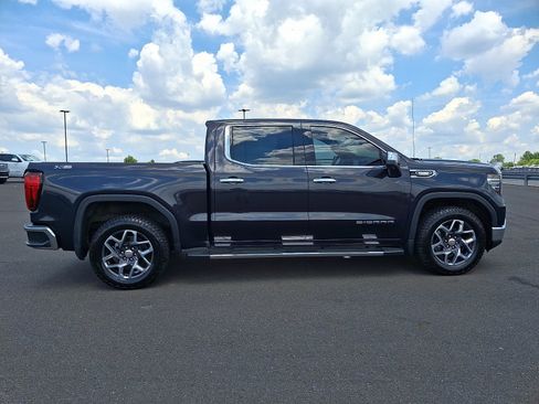 Used 2023 GMC Sierra 1500 SLT w/ SLT Premium Plus Package AWD/4WD image 7