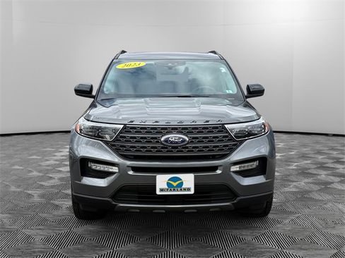 Used 2023 Ford Explorer XLT w/ Equipment Group 202A image 8