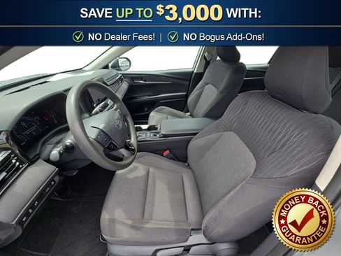 Used 2025 Toyota Camry LE FWD image 14