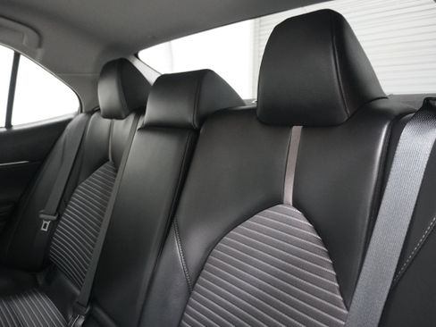 Used 2023 Toyota Camry SE w/ Convenience Package FWD image 13