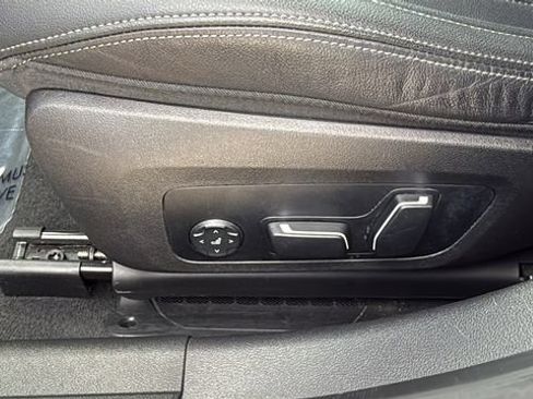 Used 2025 BMW 330i Sedan RWD image 19