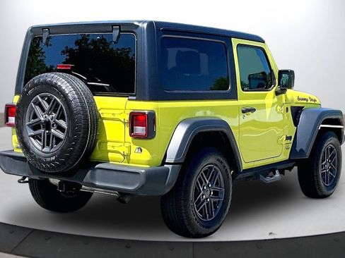 Used 2024 Jeep Wrangler Sport AWD/4WD image 9