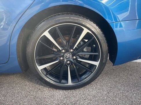 Used 2018 Toyota Camry XSE image 25