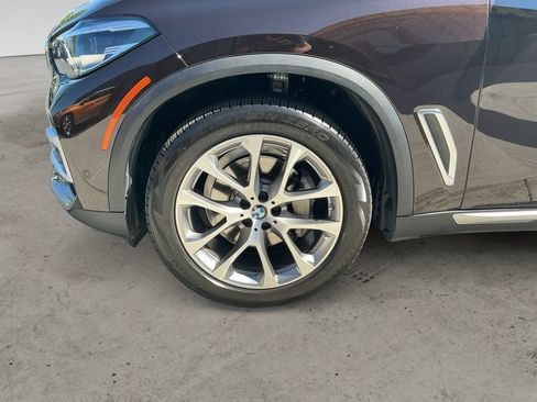 Used 2022 BMW X5 xDrive40i AWD/4WD image 9