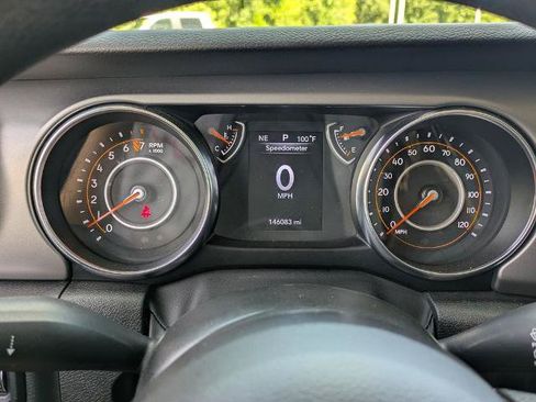 Used 2022 Jeep Wrangler Unlimited Sport AWD/4WD image 28