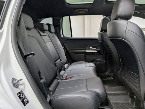 Used 2022 Mercedes-Benz GLB 250 4MATIC image 21