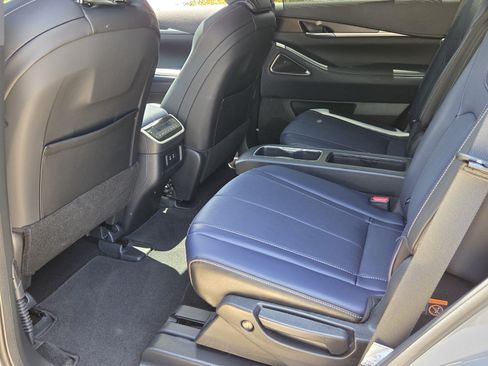 Certified 2026 INFINITI QX60 Sport w/ Dark Cargo Package AWD/4WD image 12