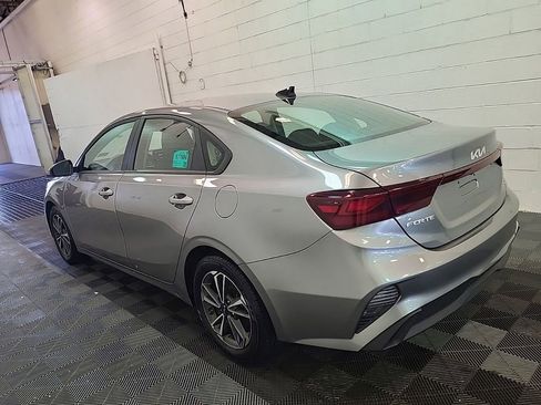 Used 2024 Kia Forte LXS image 4