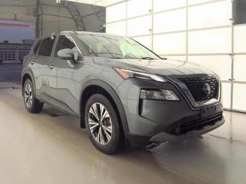 Used 2023 Nissan Rogue SV image 1