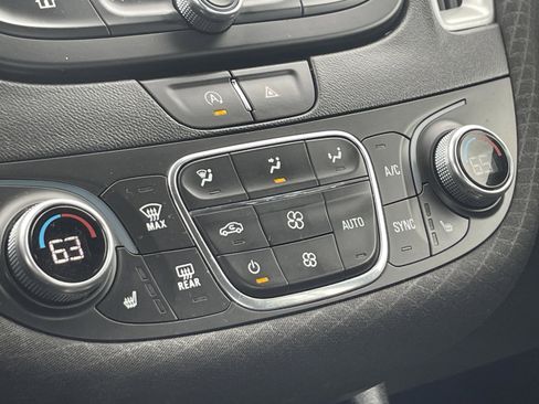 Used 2023 Chevrolet Malibu LT image 20