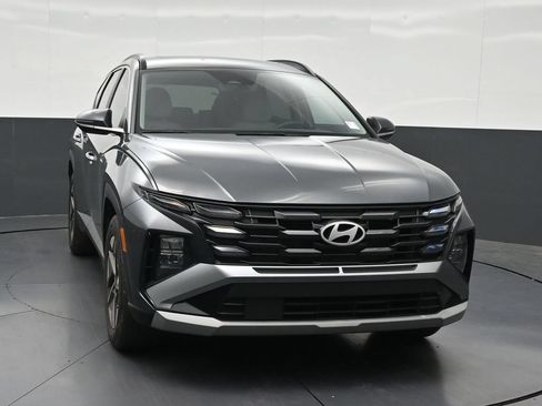Used 2025 Hyundai Tucson SEL FWD image 2