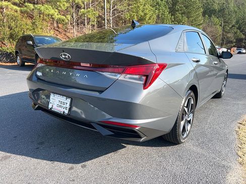 Used 2023 Hyundai Elantra SEL w/ Convenience Package image 5