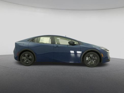New 2026 Toyota Prius Plug-In Hybrid FWD image 27