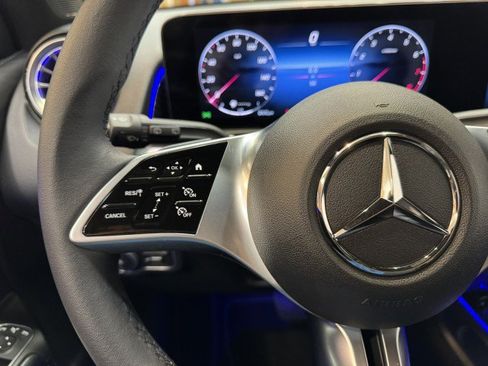 Certified 2025 Mercedes-Benz GLB 250 image 19