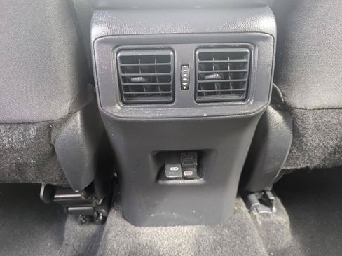 Used 2025 Toyota RAV4 XLE AWD/4WD image 8