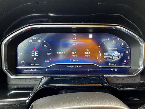 Used 2023 Chevrolet Silverado 1500 LT AWD/4WD image 9