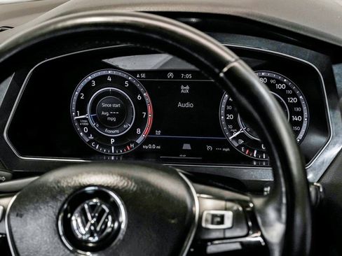 Used 2019 Volkswagen Tiguan SEL R-Line w/ 3rd Row Seat Package image 25