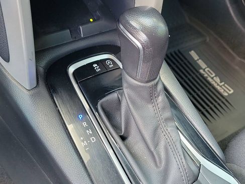 Used 2024 Toyota Corolla Cross LE FWD image 34